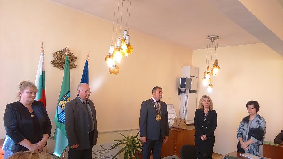 Новият кмет на Роман не пое огърлицата от своя предшественик