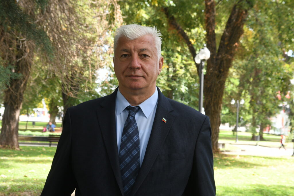 Кметът на Пловдив влезе в болница заради COVID 1 909 6544