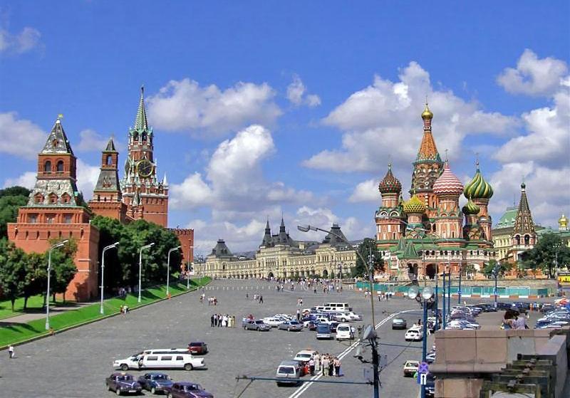 Евакуират хора заради бомбена заплаха в Москва 1 9e3aed2a 1686 0f76