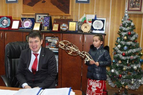 Коледари на гости на кмета на Ардино Ресми Мурад 9 Коледари на гости на кмета на Ардино Ресми Мурад