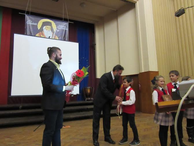 Врачани аплодираха премиерата на филма „Грешникът светец”