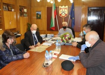 Краеведи и учител с приза „Будител на годината”