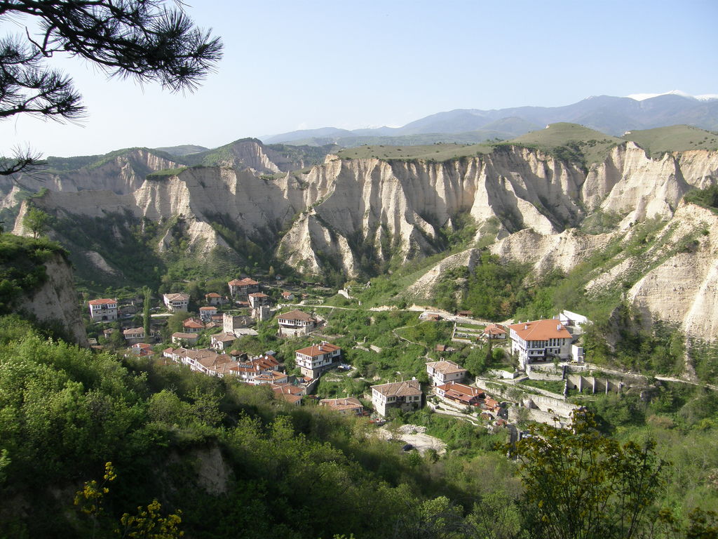 Разкриват здравни и административни услуги в Мелник