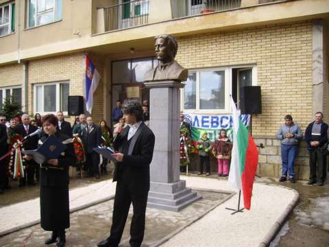 2/3 от кандидат-студентите от Босилеград избират България
