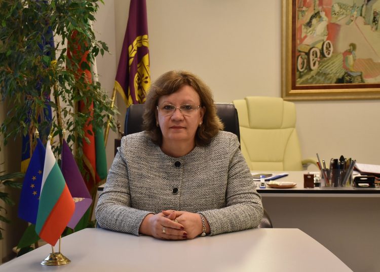 Маринова