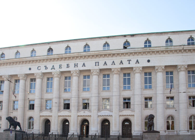 Сигнал за бомба затвори Съдебната палата