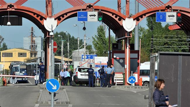 Български камион с нелегални мигранти е задържан в Сърбия