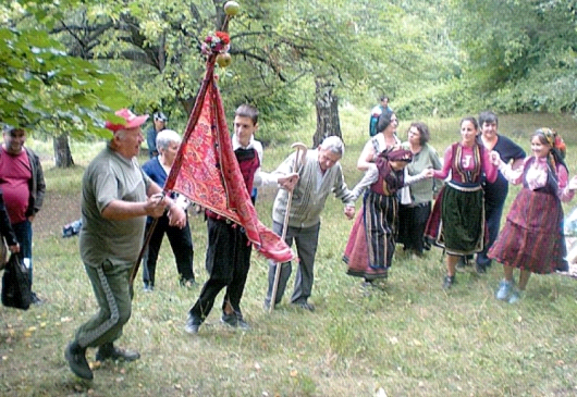 Дупнишките армъни се събраха в парк “Рила”