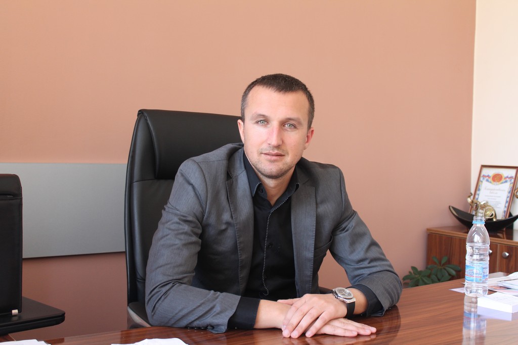 Известен кмет поде кампания в помощ на болно детенце
