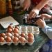 Сливен подкрепя с храна и съвети хора в нужда