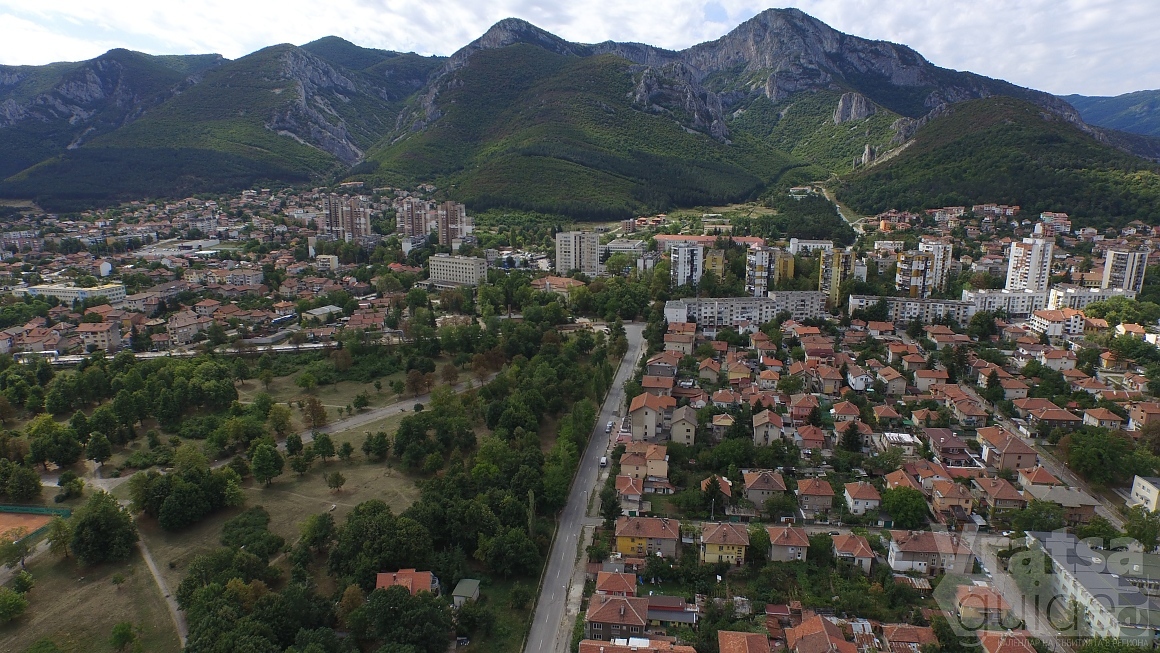 Неприятна миризма усещат жителите на Враца