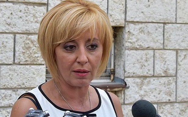 Мая Манолова иска държавата да финансира местните омбудсмани