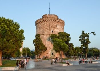 New COVID restrictions introduced in Greece’s regions