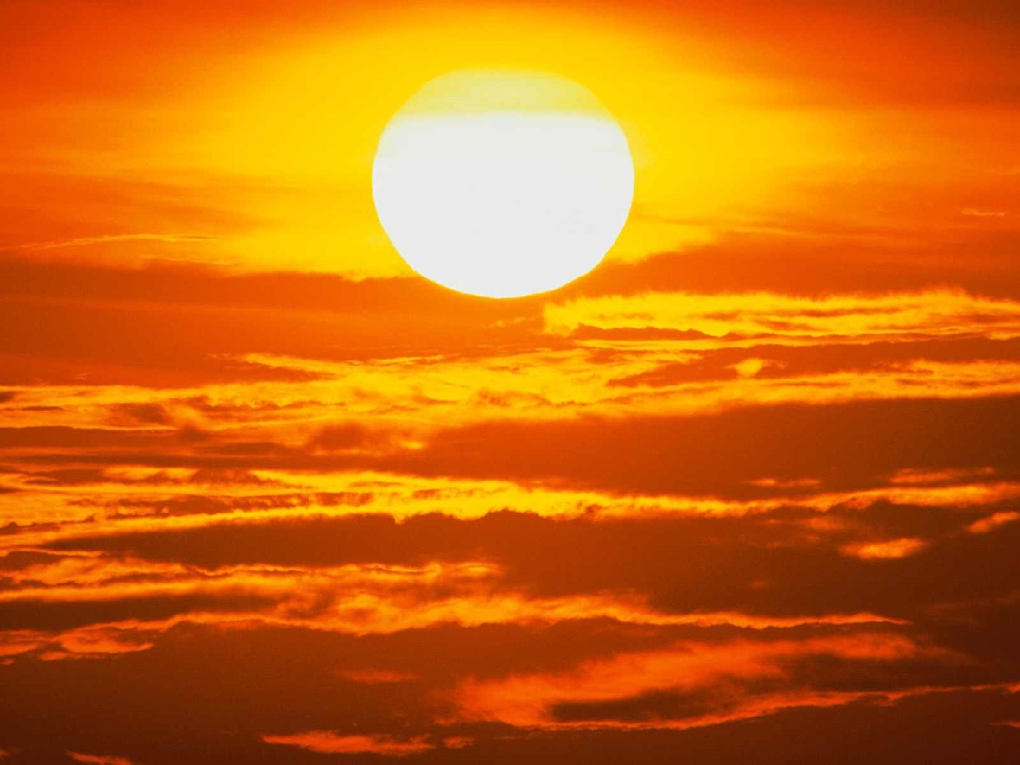 Ето къде е било най-горещо днес 1 really hot sun in clouds 2