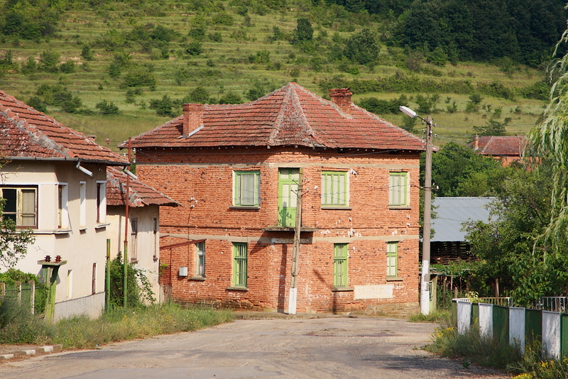 Берковско село посвети чешма на четири майки