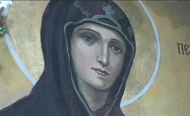 Румъния ни дарява дреха на Света Петка 1 sveta petka