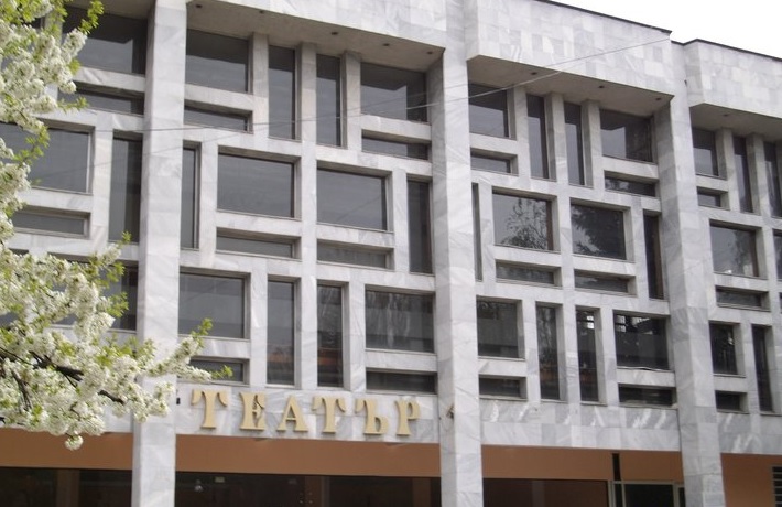Театърът – с крачка напред пред киното в Кюстендил