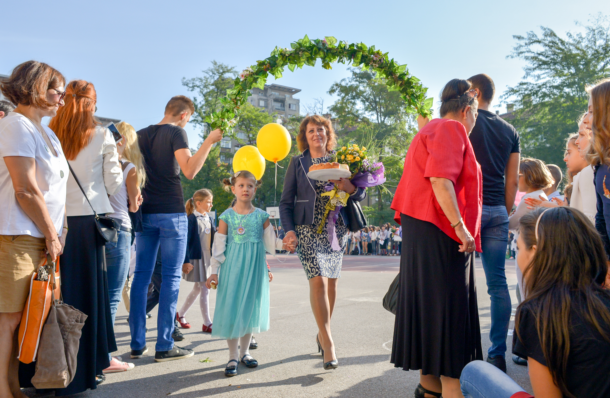Търсят учители във Врачанско