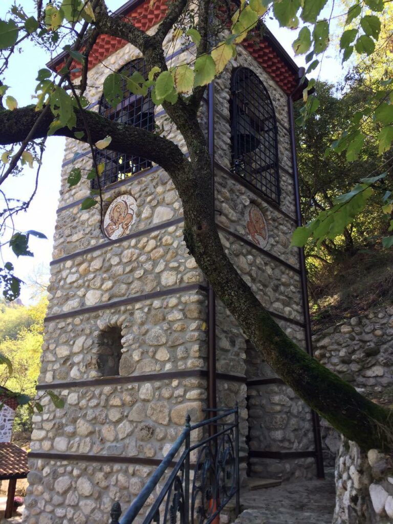 Църква света Петка Мелник камбанария