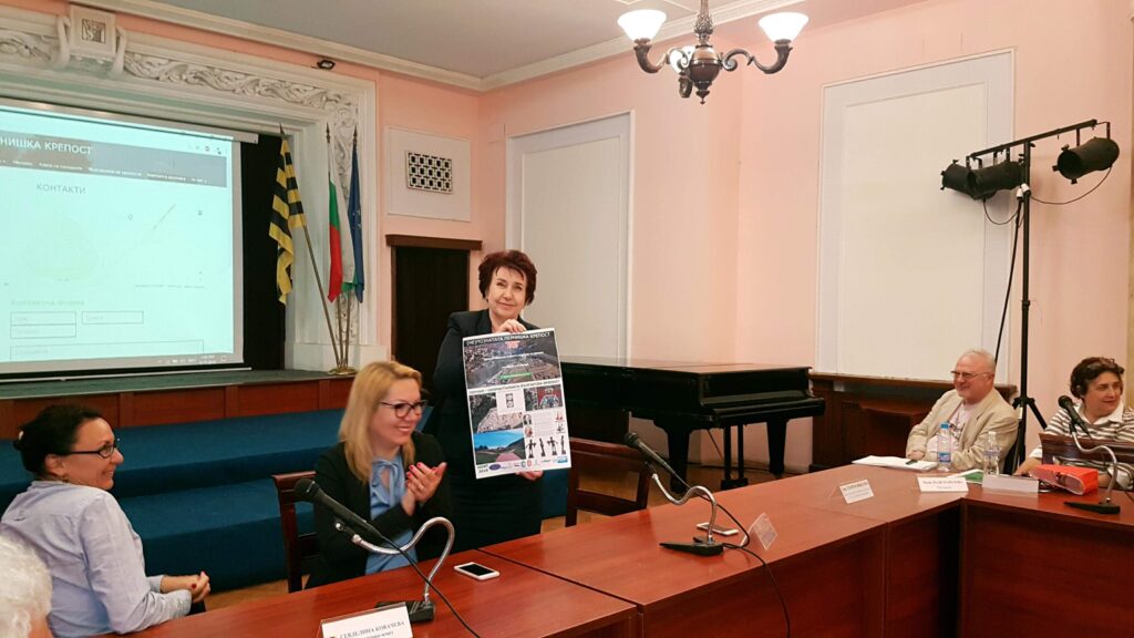 Предлагат да сложат огромен макет под Пернишката крепост 1 крепост