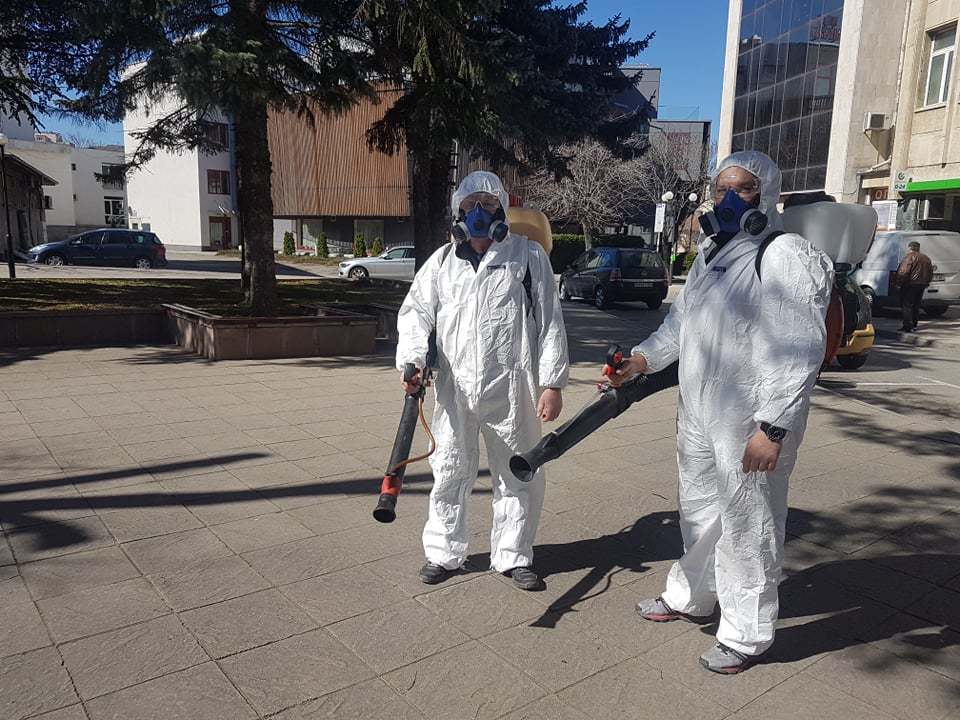 В Дупница не спират с дезинфекцирането 8 В Дупница не спират с дезинфекцирането