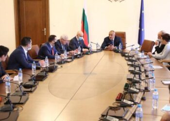 Кабинетът дава пари за Рилския манастир и метрото