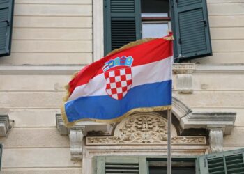 Пленкович обеща 1100 евро средна заплата в Хърватия