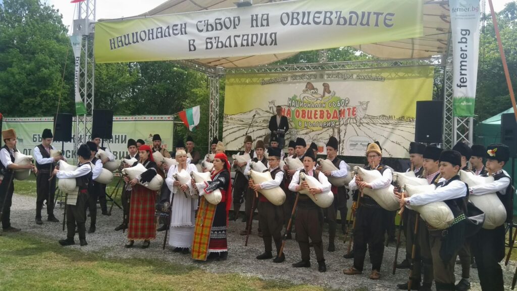 200 фермери представят продукцията си край Велико Търново 1 2149