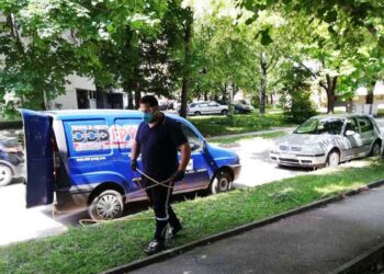 Пръскат извънредно срещу комари в паркове и квартали