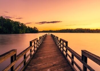 New pier unveiled in Karlova Ves