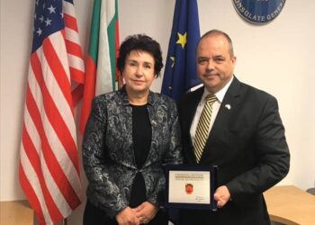 Кметът на чикагското предградие идва на Сурва в Перник
