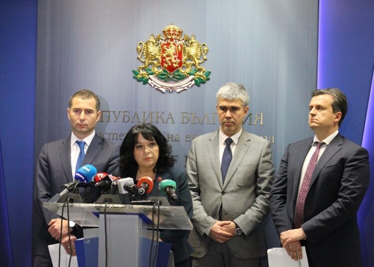 Петкова: Брюксел иска частен "Булгартрансгаз", ние - не 1 3694