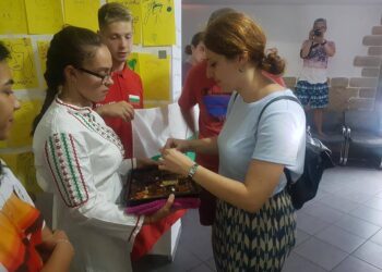 Наши ученици се разхождат с “мокасините на другите“ в Босна и Херцеговина