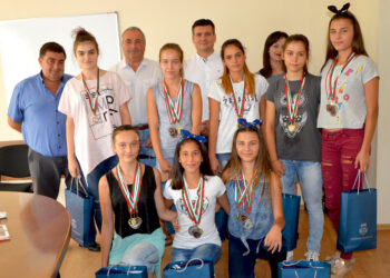 Вълчи дол посрещна шампионки по баскетбол