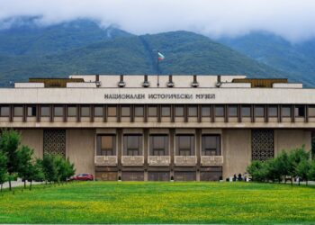 Министерство на културата не избра нов шеф на НИМ