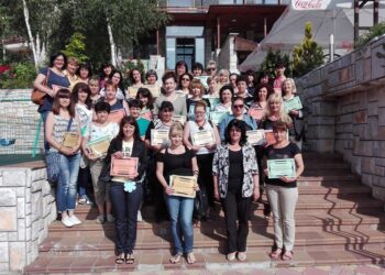 Кмет зарадва медсестри с вдигнати заплати