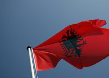 Албания гласува за парламент предсрочно