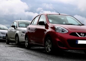 Задигнаха кола от Банско, срязаха гумите на „Ауди” в Благоевград