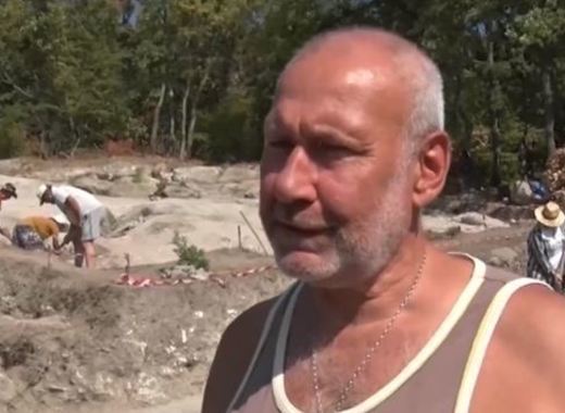 Открит е дворецът на епископите на Перперикон