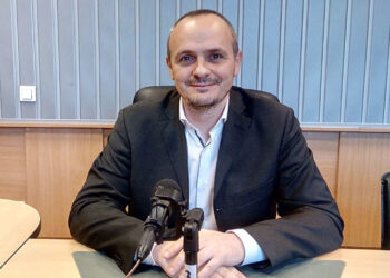 Мястото на парламента не е на улицата