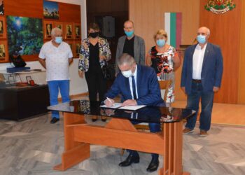 Повече дни отпуск за учителите във Варна