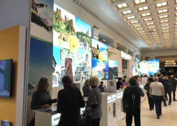 Красотата на Банско с реклама на полски език във Варшава