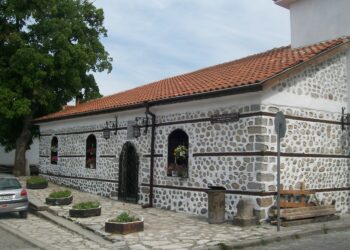 Уникална църква събира миряни на храмов празник