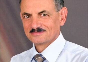 Старозагорски съдия с книга със случки пред Темида