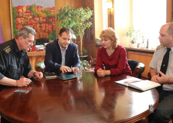 Чистят бреговете на Янтра край търновска светиня