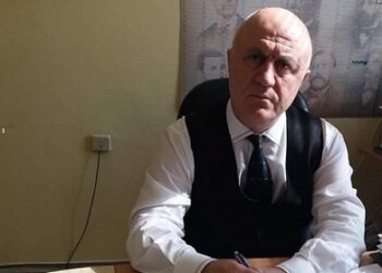 Ученици и родители пишат есе за “Изолацията” за 135 г. на гимназия