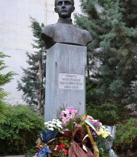 паметник