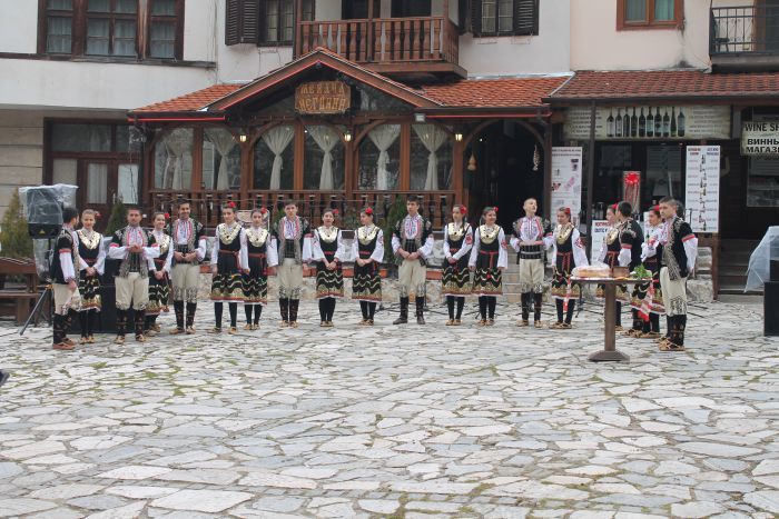 Чистят Мелник за празника “Златен грозд”