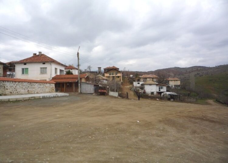 път до църква