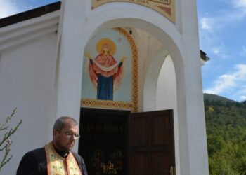 Църква събира стотици от България на храмов празник